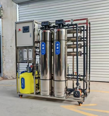 購入 380V50HZ 電圧 産業用電力源のための塩水 RO プラント online manufacture