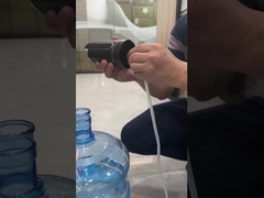 総本店のための黒いUSBの再充電可能な水ポンプディスペンサー800mAh